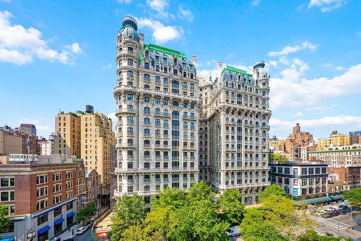 Restoring of Ansonia windows